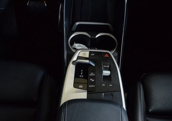 BMW X1 cena 229900 przebieg: 26546, rok produkcji 2023 z Warka małe 596